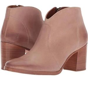 FRYE- NORA ZIP SHORT. Dusty Rose